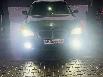 Авто BMW 5 Series 2003 № 8369272