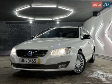 Авто Volvo V70 2015 № 8369442