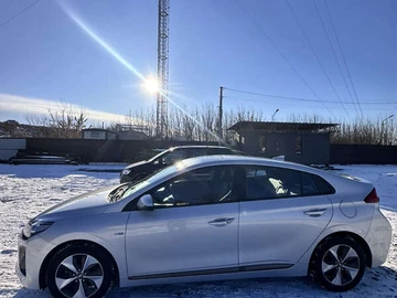 Авто Hyundai Ioniq 2018 № 8369471