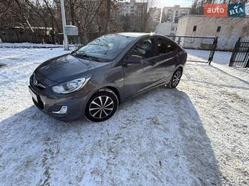 Авто Hyundai Accent 2013 № 8370764
