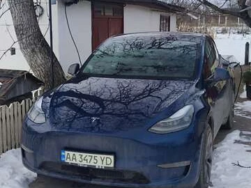 Авто Tesla Model Y 2024 № 8371440