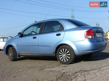 Авто Chevrolet Aveo 2004 № 8371501