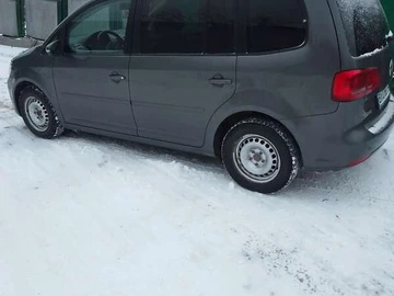 Авто Volkswagen Touran 2014 № 8372283