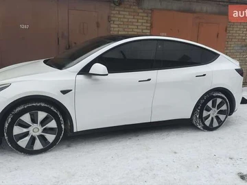 Авто Tesla Model Y 2021 № 8372518