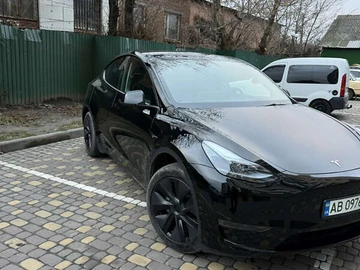 Авто Tesla Model Y 2024 № 8372876