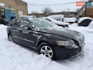 Авто Volvo V50 2010 № 8373154