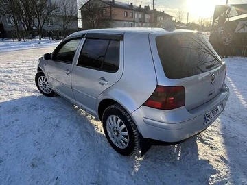 Авто Volkswagen Golf 2000 № 8373172