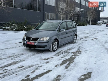 Авто Volkswagen Touran 2009 № 8373306