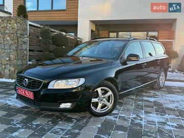 Авто Volvo V70 2015 № 8373605