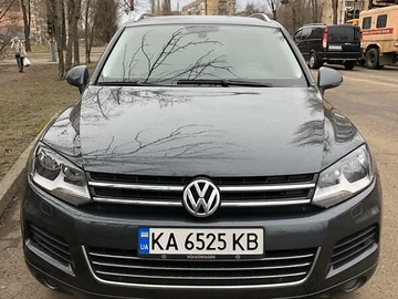 Авто Volkswagen Touareg 2013 № 8374410