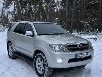 Авто Toyota Fortuner 2006 № 8375265