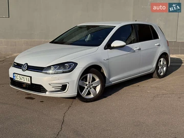 Авто Volkswagen E-Golf 2018 № 8376022