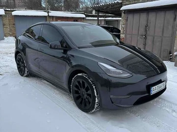 Авто Tesla Model Y 2024 № 8376407