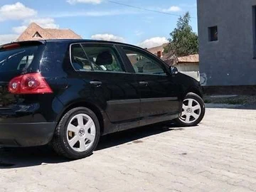 Авто Volkswagen Golf 2003 № 8376546