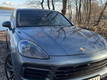 Авто Porsche Cayenne 2019 № 8377408
