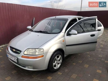 Авто Chevrolet Aveo 2004 № 8377453