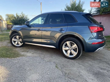 Авто Audi Q5 2017 № 8377625