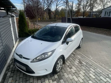 Авто Ford Fiesta 2011 № 8378090