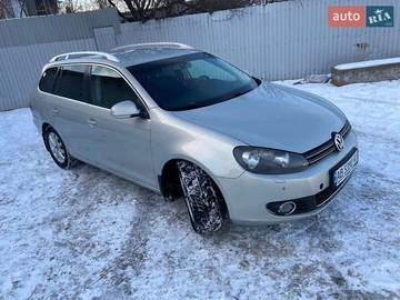 Авто Volkswagen Golf 2010 № 8378350