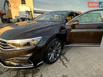 Авто Volkswagen Passat 2019 № 8379063