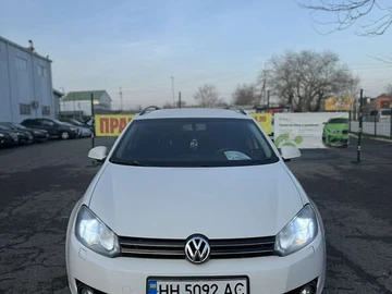 Авто Volkswagen Golf 2010 № 8379436