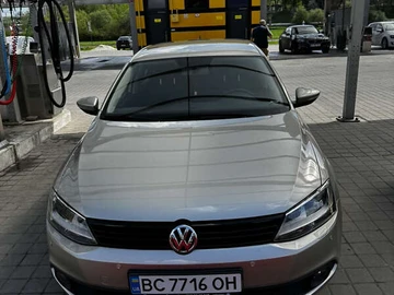 Авто Volkswagen Jetta 2012 № 8379464