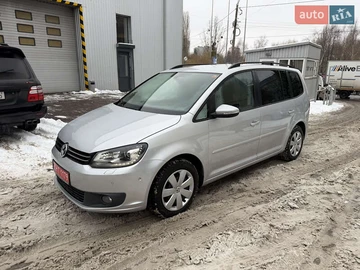 Авто Volkswagen Touran 2013 № 8379521