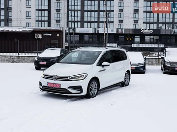 Авто Volkswagen Touran 2018 № 8380810