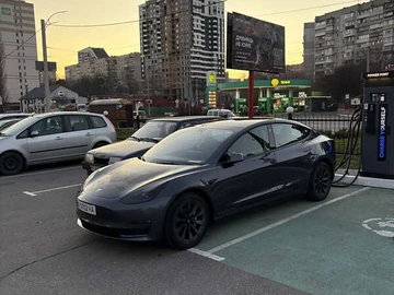 Авто Tesla Model 3 2023 № 8380812
