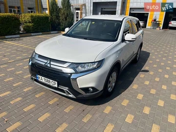 Авто Mitsubishi Outlander 2020 № 8381350