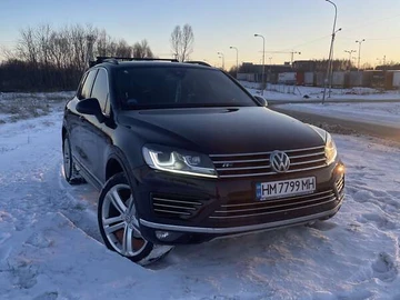 Авто Volkswagen Touareg 2017 № 8381357