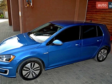 Авто Volkswagen E-Golf 2017 № 8382110