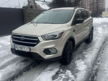 Авто Ford Escape 2017 № 8382129