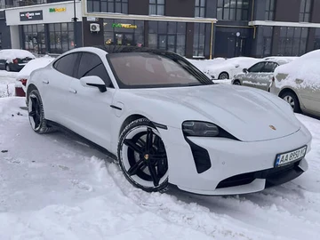 Авто Porsche Taycan 2020 № 8382458
