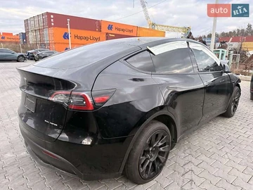 Авто Tesla Model Y 2023 № 8382804