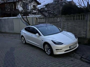 Авто Tesla Model 3 2019 № 8382835