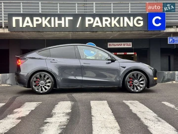 Авто Tesla Model Y 2024 № 8382990