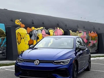 Авто Volkswagen Golf 2023 № 8383012