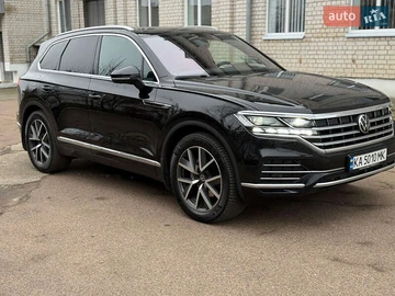 Авто Volkswagen Touareg 2023 № 8383015