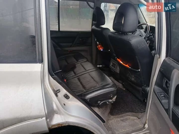 Авто Mitsubishi Pajero 2002 № 8383202