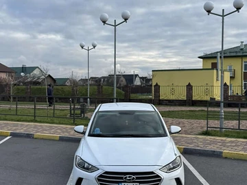 Авто Hyundai Elantra 2018 № 8383476