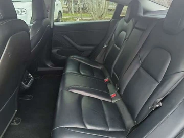 Авто Tesla Model 3 2019 № 8383586
