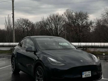 Авто Tesla Model Y 2024 № 8383667