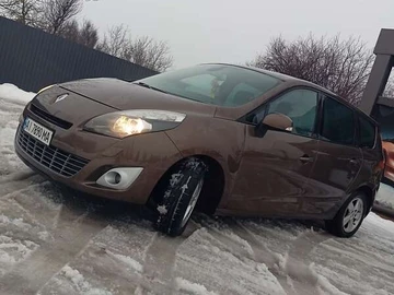 Авто Renault Grand Scenic 2010 № 8384008