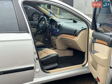 Авто Chevrolet Aveo 2008 № 8384640