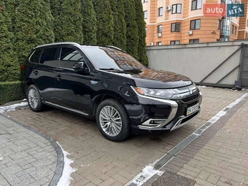 Авто Mitsubishi Outlander 2022 № 8385530