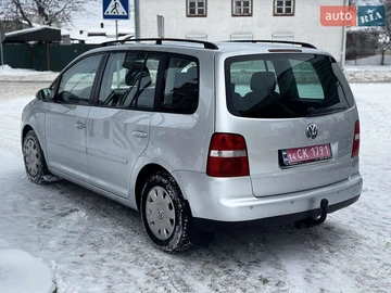 Авто Volkswagen Touran 2005 № 8386048