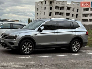 Авто Volkswagen Tiguan 2019 № 8386427