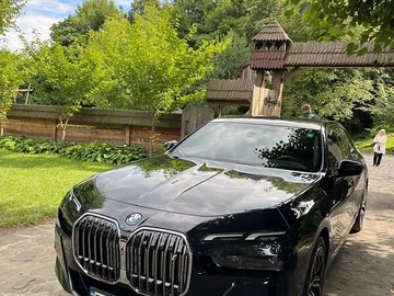Авто BMW I7 2023 № 8386533