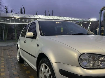 Авто Volkswagen Golf 1999 № 8386651